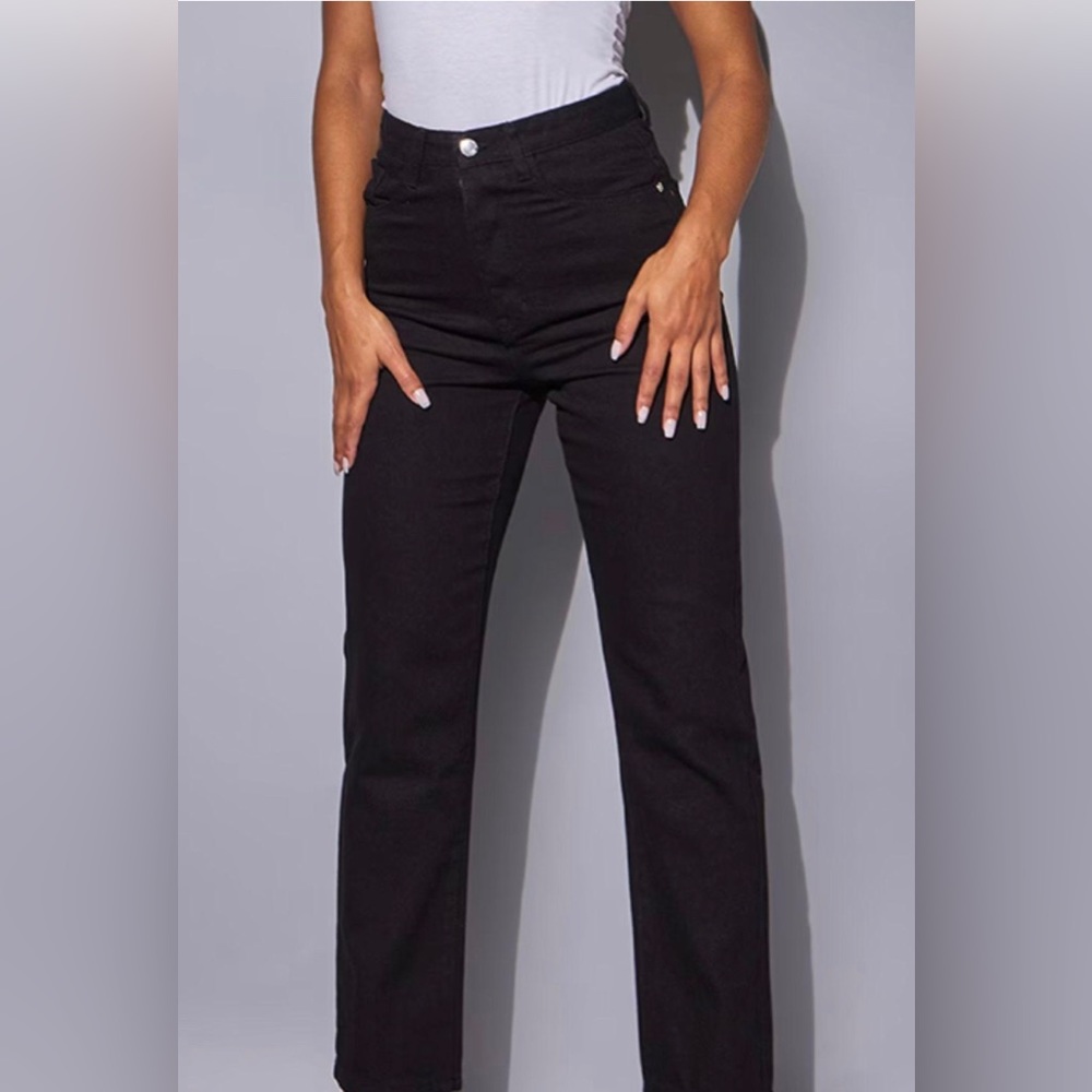 Pretty Little Thing Black Straight Leg Jeans